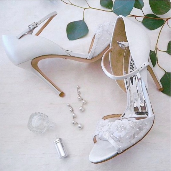 Badgley Mischka Carter Peep Toe D'Orsay White Size 9 - Picture 3 of 13